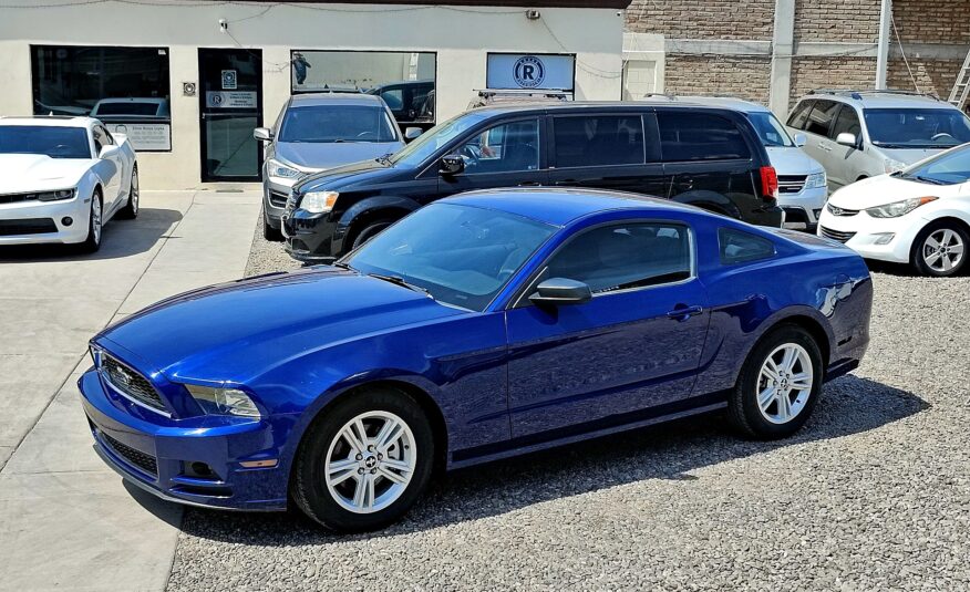 2014 FORD MUSTANG 6 CIL.
