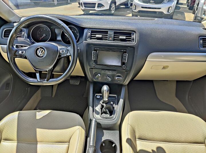 2015 VOLKSWAGEN JETTA SE TSI