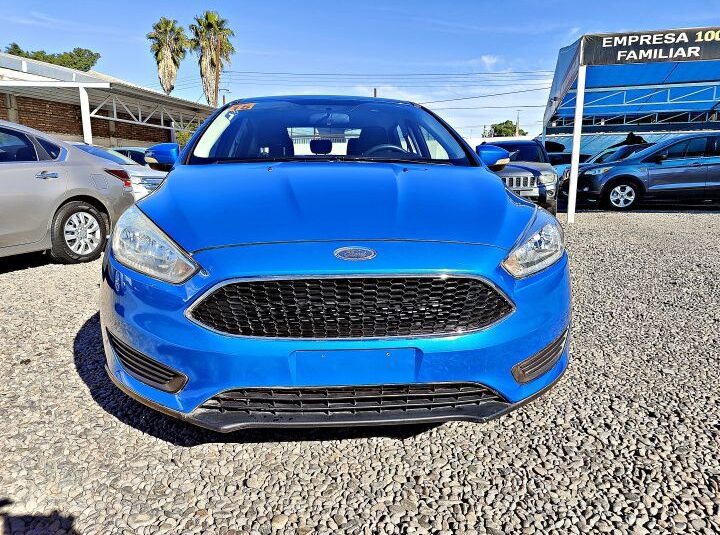 FORD FOCUS SE 2015