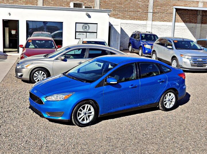 FORD FOCUS SE 2015