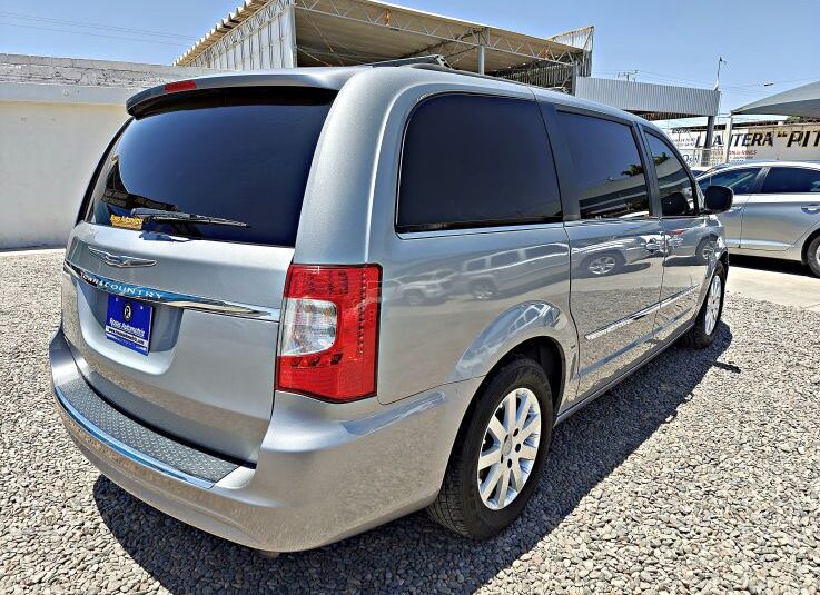 CHRYSLER TOWN&COUNTRY TOURING 2015