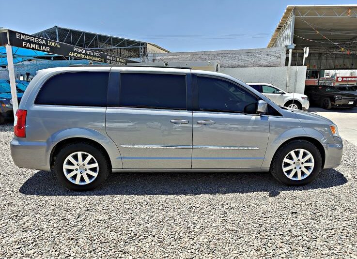 CHRYSLER TOWN&COUNTRY TOURING 2015