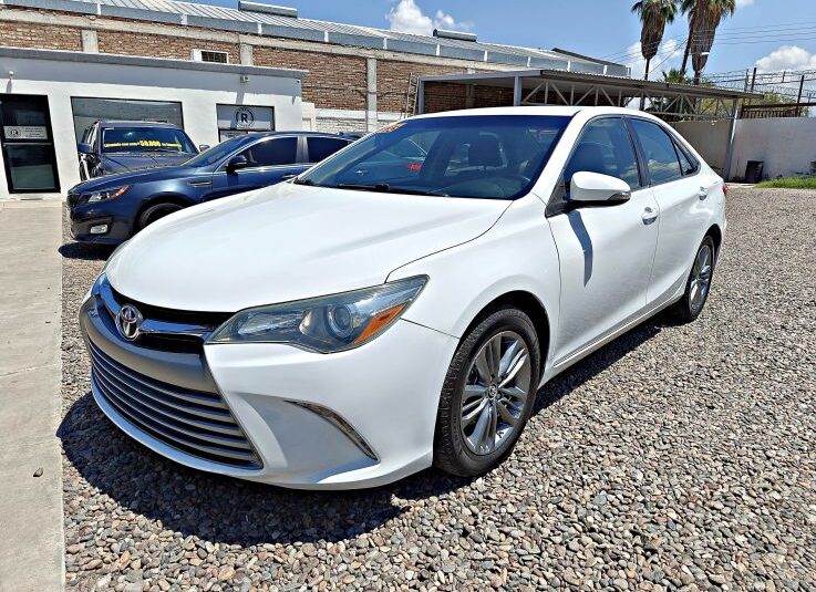 TOYOTA CAMRY SE 2015