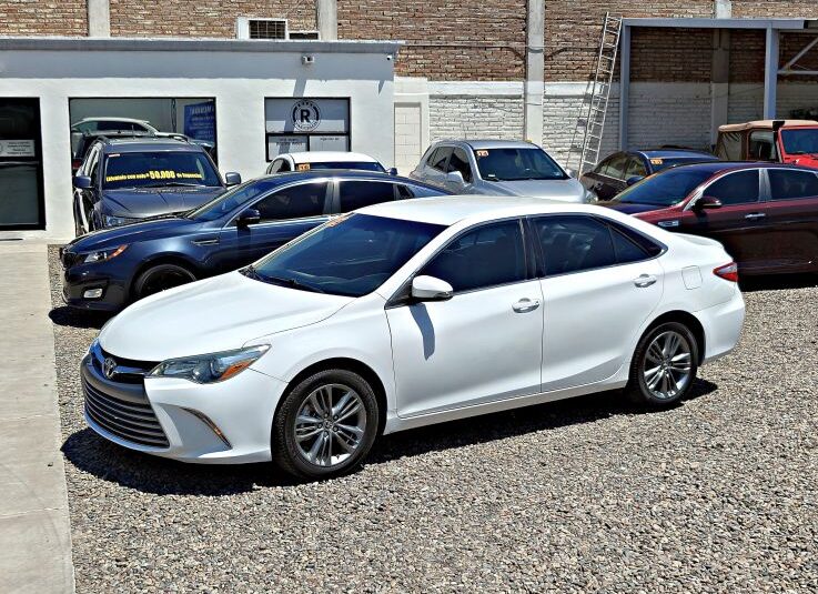 TOYOTA CAMRY SE 2015