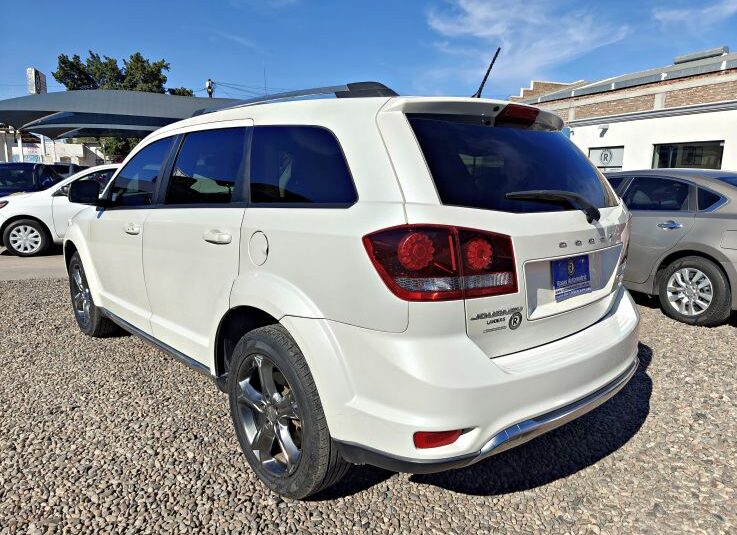 DODGE JOURNEY CROSSROAD 2016