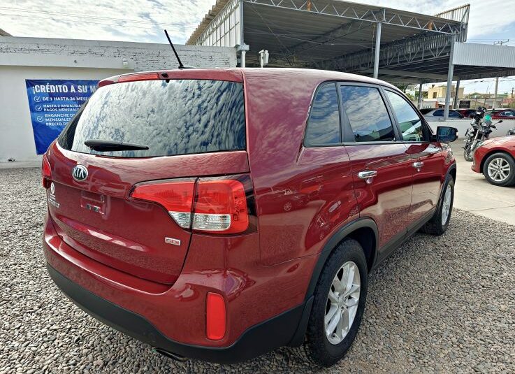 KIA SORENTO LX 2014 ROJA