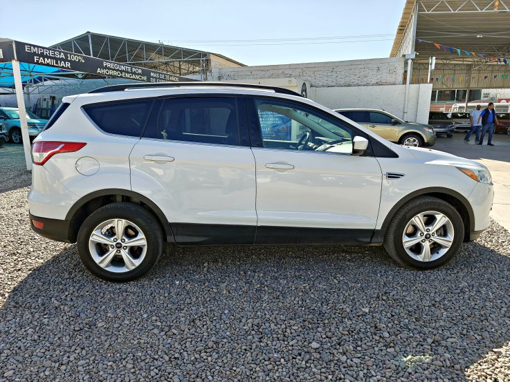 FORD ESCAPE SE 2016