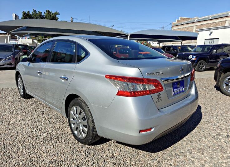 NISSAN SENTRA SV 2015 PLATA