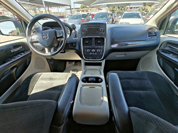 DODGE GRAND CARAVAN SXT 2016