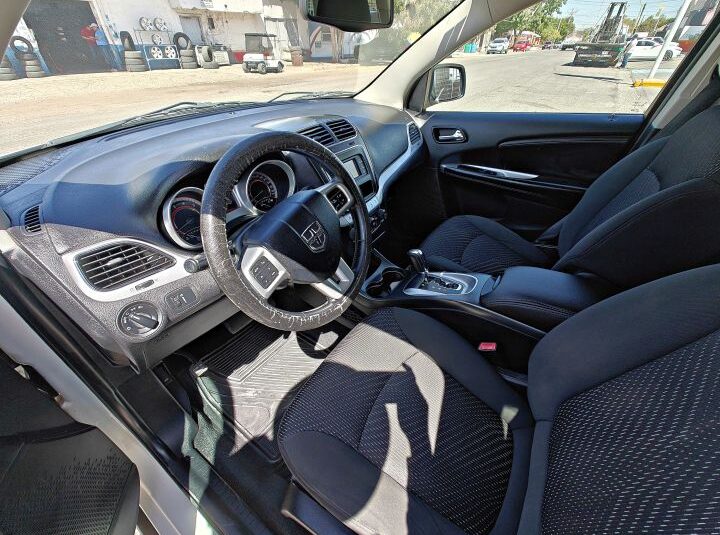 DODGE JOURNEY SXT 2012