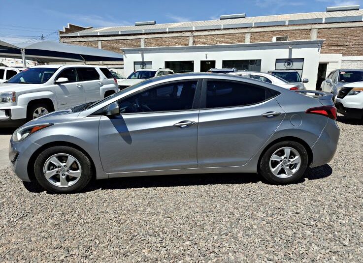 HYUNDAI ELANTRA SE 2015