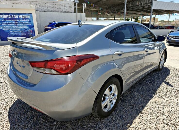 HYUNDAI ELANTRA SE 2015