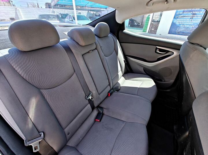 HYUNDAI ELANTRA SE 2015
