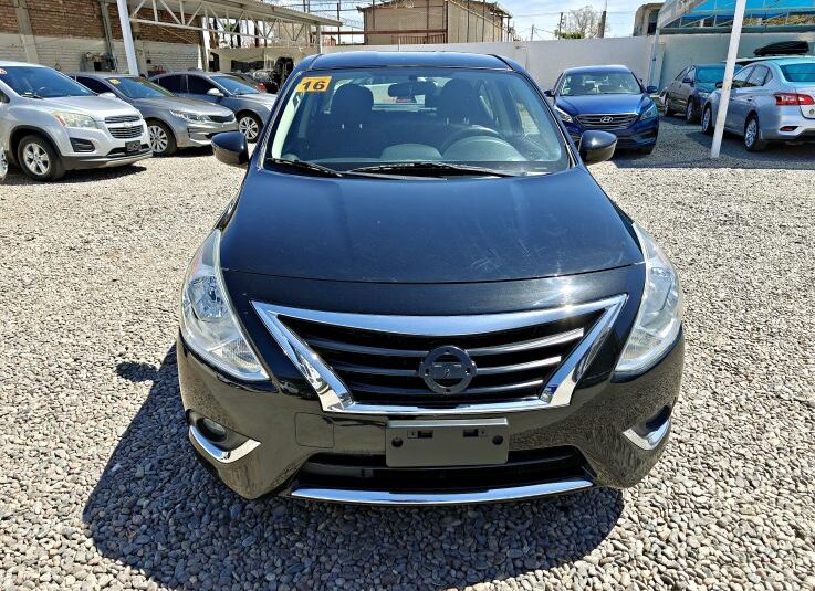 NISSAN VERSA SV 2016