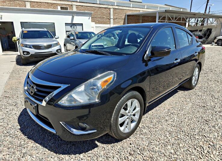 NISSAN VERSA SV 2016