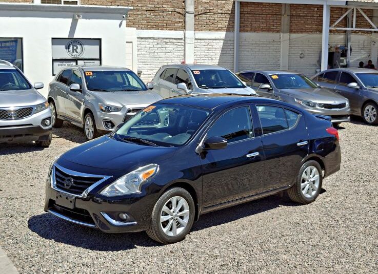 NISSAN VERSA SV 2016