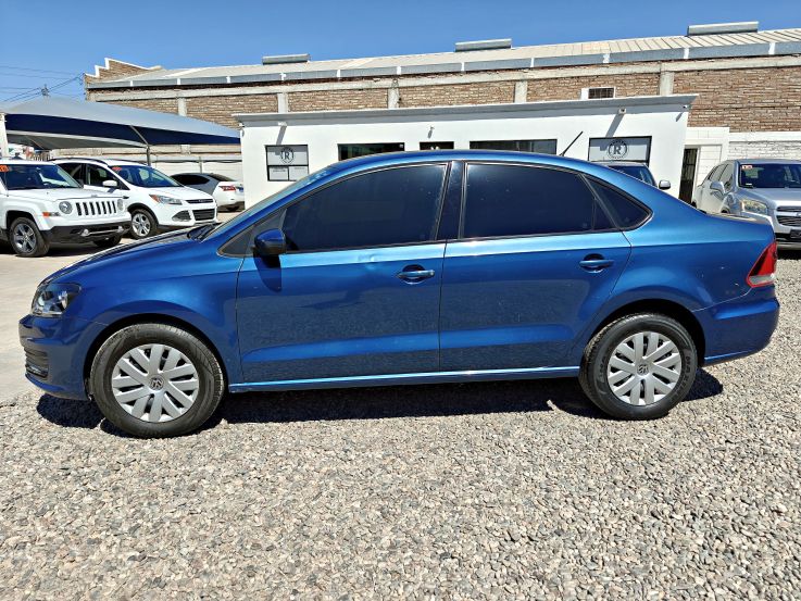 VOLKSWAGEN VENTO 2017