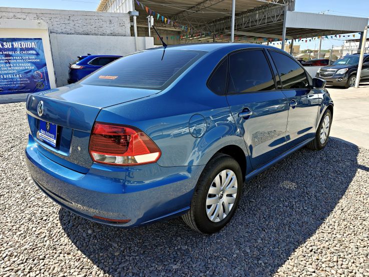 VOLKSWAGEN VENTO 2017