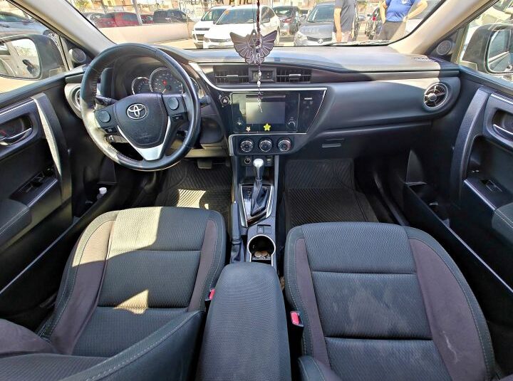 TOYOTA COROLLA LE 2017 GRIS