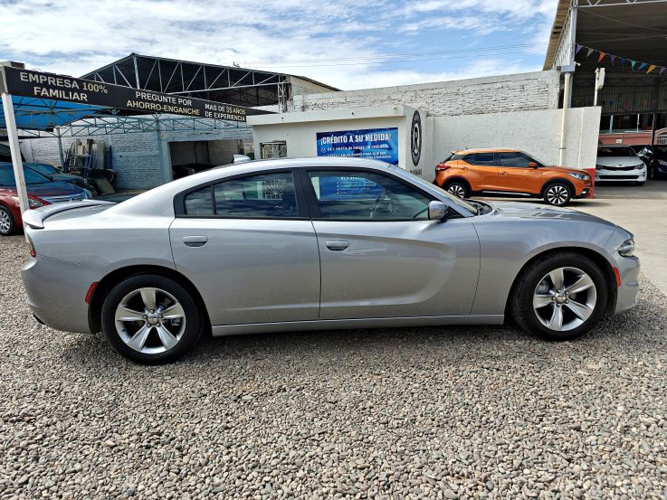 DODGE CHARGER SXT 2016