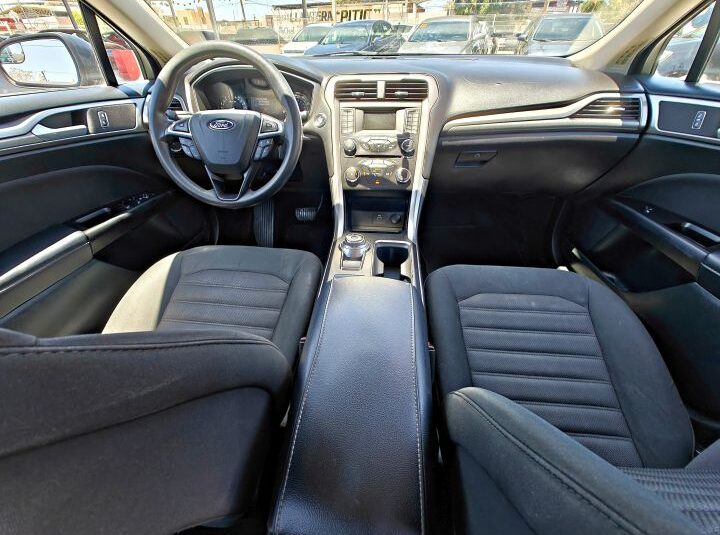 FORD FUSION SE 2017
