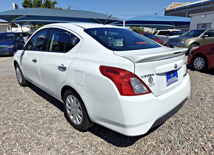 NISSAN VERSA SV 2016 BLANCO