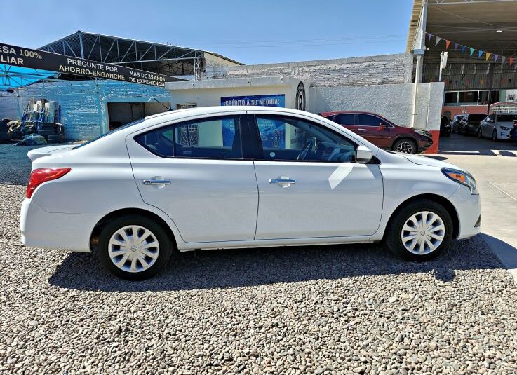 NISSAN VERSA SV 2016 BLANCO