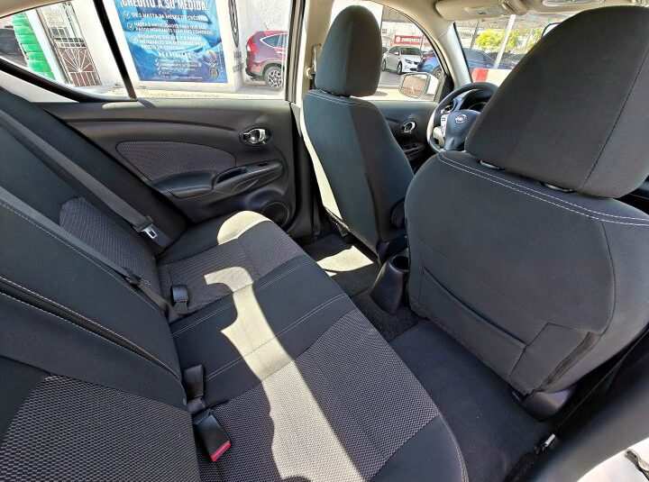 NISSAN VERSA SV 2016 BLANCO