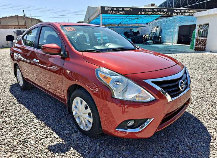 NISSAN VERSA SV 2016 ROJO | Rosas Automotriz