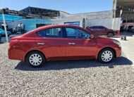 NISSAN VERSA SV 2016 ROJO