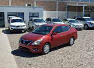 NISSAN VERSA SV 2016 ROJO | Rosas Automotriz