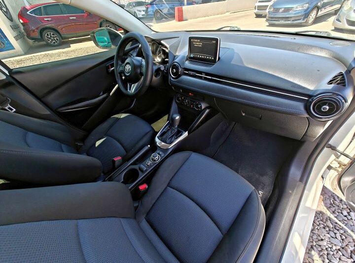TOYOTA YARIS 2017 BLANCO