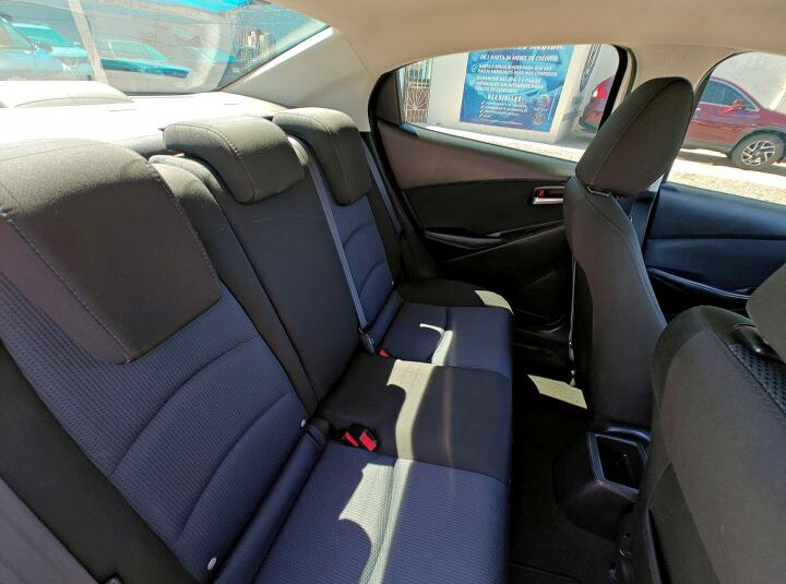 TOYOTA YARIS 2017 BLANCO