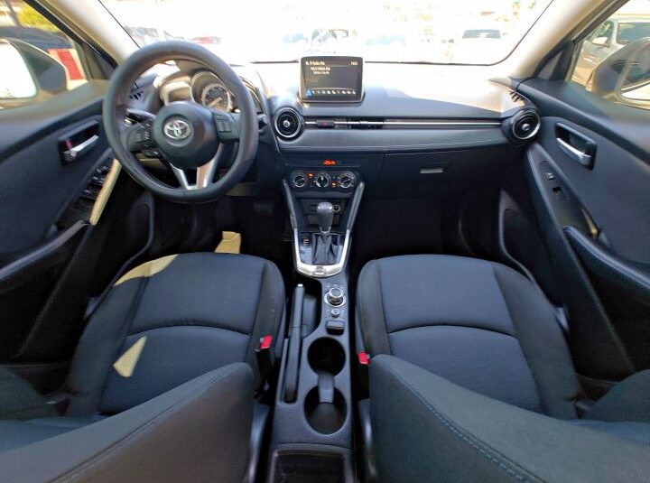 TOYOTA YARIS 2017 BLANCO