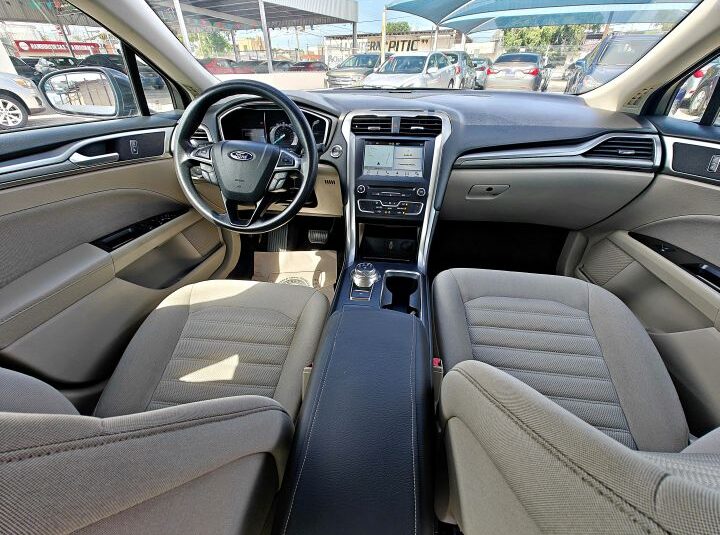FORD FUSION SE 2017