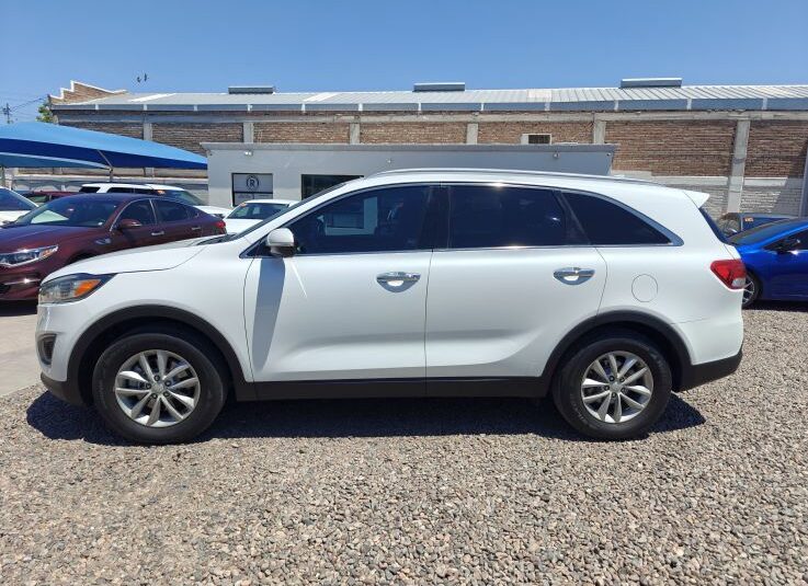 KIA SORENTO LX 2016