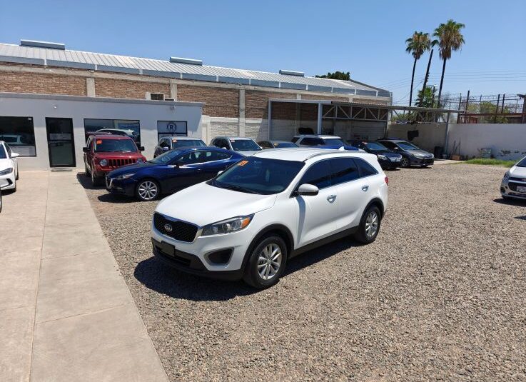 KIA SORENTO LX 2016