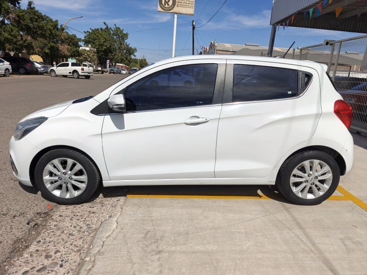 CHEVROLET SPARK LTZ 2018 BlANCO