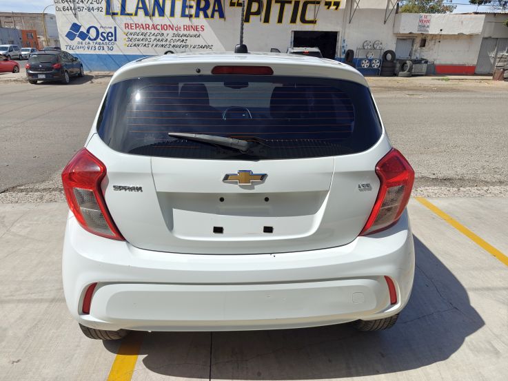 CHEVROLET SPARK LTZ 2018 BlANCO