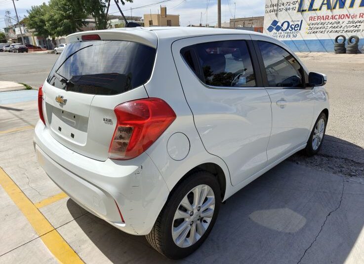 CHEVROLET SPARK LTZ 2018 BlANCO