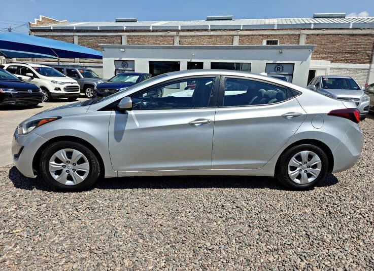 HYUNDAI ELANTRA SE 2016