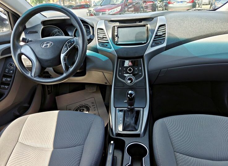 HYUNDAI ELANTRA SE 2016