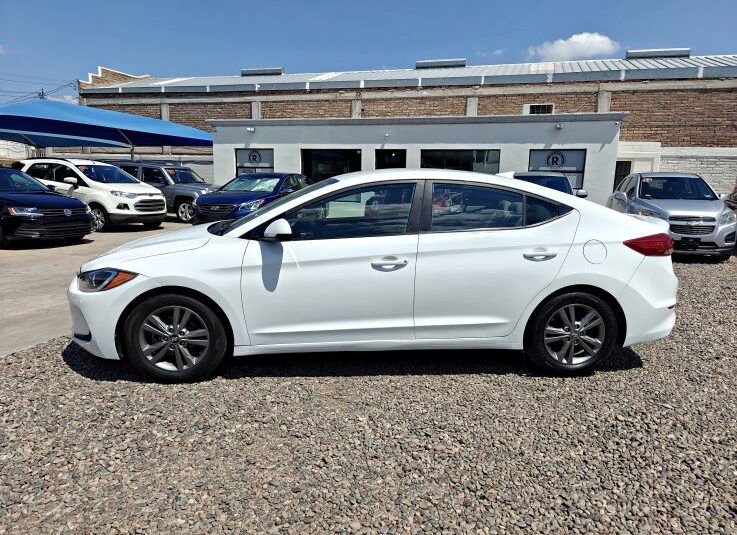 HYUNDAI ELANTRA SE 2017