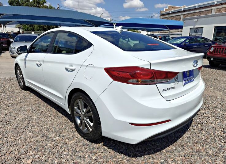 HYUNDAI ELANTRA SE 2017
