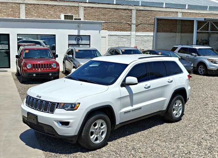 JEEP GRAND CHEROKEE LAREDO 4X4 2017