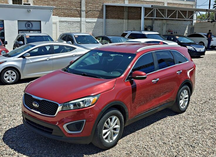 KIA SORENTO LX 2017