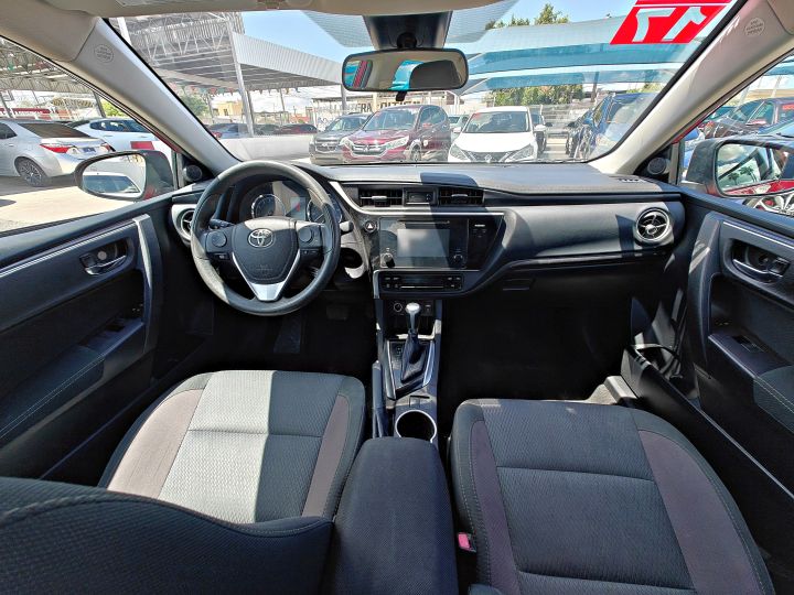 TOYOTA COROLLA LE 2017 ROJO