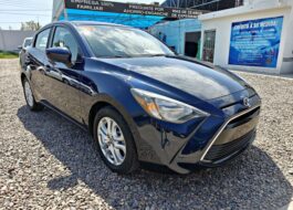 TOYOTA YARIS 2017 AZUL | Rosas Autromotriz