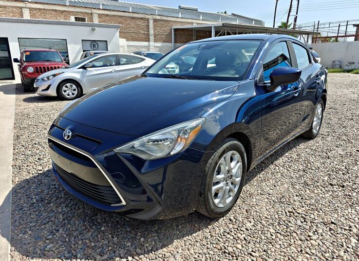 TOYOTA YARIS 2017 AZUL