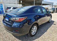 TOYOTA YARIS 2017 AZUL